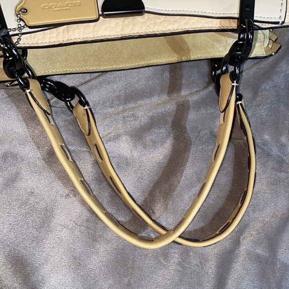 COACH Dreamer 36 69613
Suede Calf leather Handbag - Picture 13 of 14